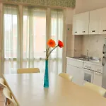 公寓 Spacious Seaside Flat For Large Families