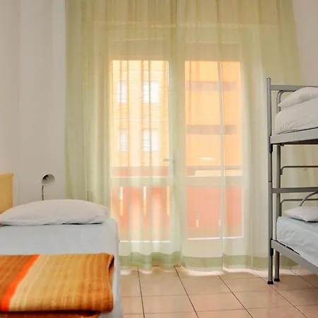 Spacious Seaside Flat For 7 Guests - Beahost 아파트